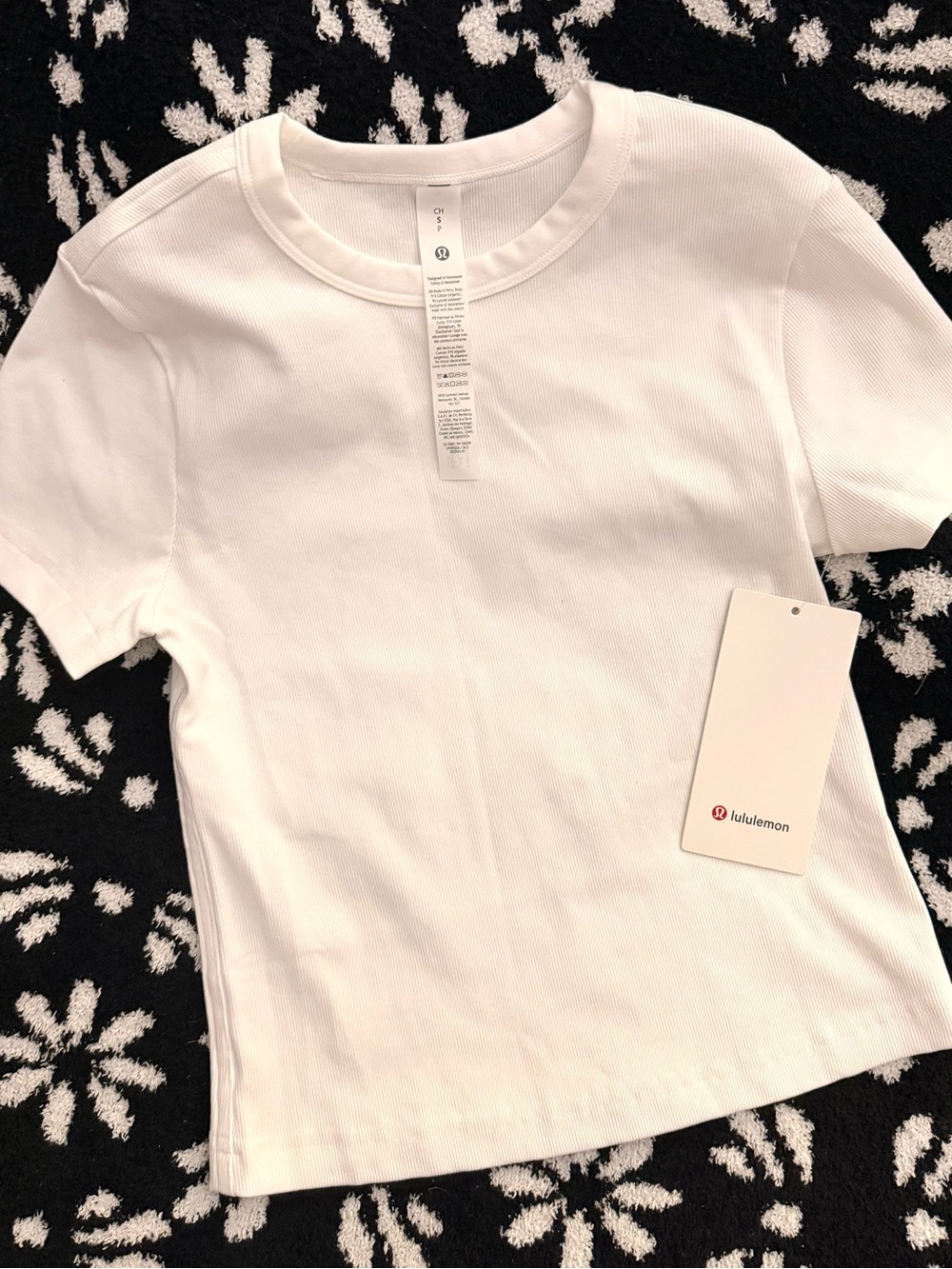 lululemon athletica White Short Sleeve Crop Top